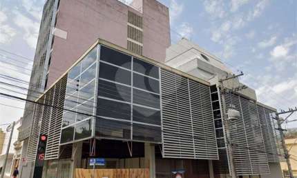 Prédio Comercial para locação na Av. São Carlos- Centro.