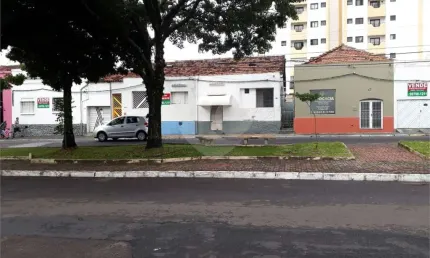 Terreno na Vila Prado, com .1217,62 m² de área total.