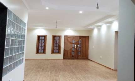 Casa com 2 quartos à venda na Rua Hugo de Carli, 325, Jardim Embaré, São Carlos