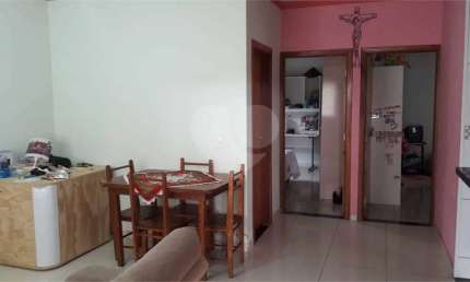 Casa com 2 quartos à venda na Rua Fortunato Dovigo, 720, Jardim Embaré, São Carlos