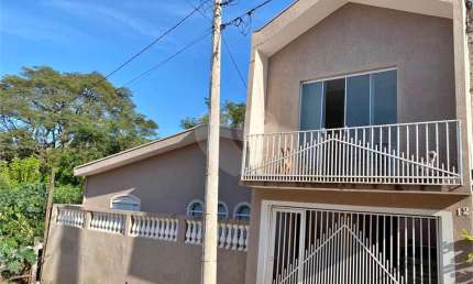 Casa com 3 quartos à venda na Travessa Tarcília de Oliveira Cyrino, 12, Jardim Pacaembu, São Carlos