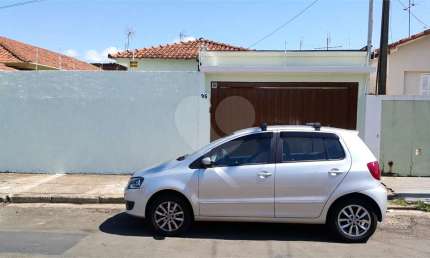 Casa com 2 quartos à venda na Rua Professor Mozart de Santos Mello, 95, Vila Costa do Sol, São Carlos