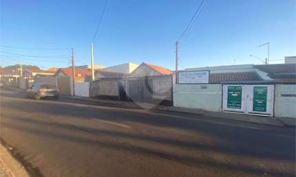 Casa com 3 quartos à venda na Rua Doutor Walter Camargo Schultzer, 1184, Vila São José, São Carlos