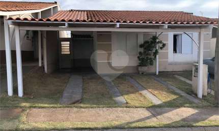 Casa térrea para venda no condomínio fechado Moradas III