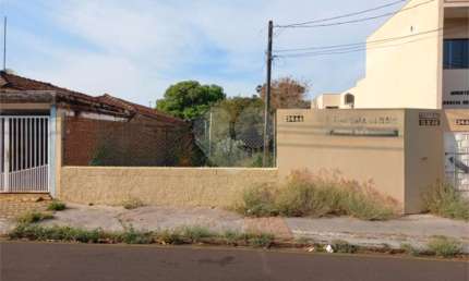 Terreno comercial à venda na Rua Treze de Maio, 1, Jardim São Carlos, São Carlos