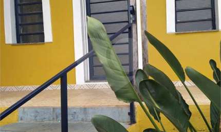 Casa térrea para venda ou locação no bairro Vila Costa do Sol.