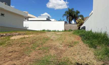 Terreno para venda no condomínio de alto padrão DAMHA II