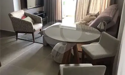 Apartamento no Edifício Residencial Las Palmas, no Parque Faber- Castell