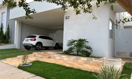 Casa em condomínio fechado com 3 quartos à venda na Avenida Professora Maria de Cresci Leopoldino, 755, Condomínio Residencial Quebec, São Carlos