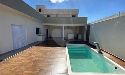 Casa térrea  com piscina para venda no Residencial Arcoville