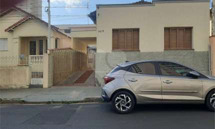 Casa térrea a venda na região central de São Carlos