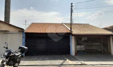 Casa com 2 quartos à venda na Rua Antônio Gigliote, 161, Jardim Tangará, São Carlos