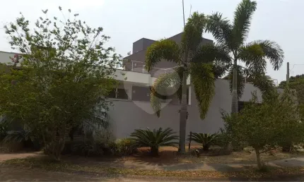 Casa com 4 Dormitórios e Área Gourmet no Condomínio Espraiado - Próximo à UFSCar