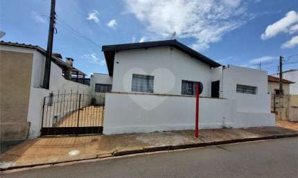 Casa com 2 quartos à venda na Rua Rocha Pombo, 27, Vila Lutfalla, São Carlos