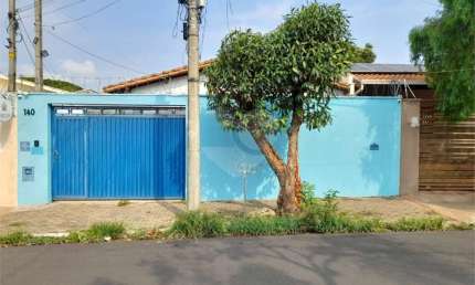 Casa comercial para alugar na Rua Célio Barbosa da Silva, 140, Jardim Santa Paula, São Carlos