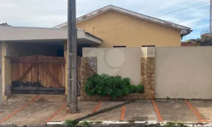 Casa à Venda com Excelente Potencial Comercial – Avenida José Pereira Lopes, São Carlos