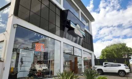 Galpão Comercial à Venda – Localização Estratégica na Avenida São Carlos
