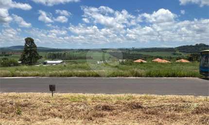 Terreno à Venda no Residencial Bosque dos Tamanduás – Descalvado/SP
