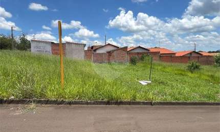 Terreno à Venda no Residencial Bosque dos Tamanduás – Descalvado/SP