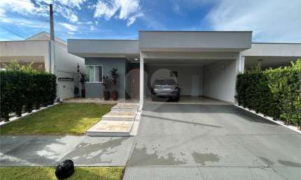 Casa em condomínio fechado com 3 quartos à venda na Avenida Professora Maria de Cresci Leopoldino, 755, Condomínio Residencial Quebec, São Carlos