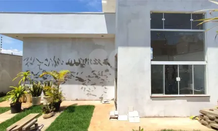 Casa à venda de 2 dormitórios em São Carlos, no bairro Arcoville.