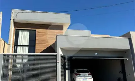 Casa à Venda no Bairro Santa Júlia – Ampla, Moderna e Bem Localizada