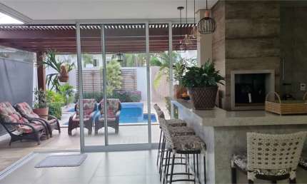 Casa de Alto Padrão à Venda no Damha I – Sofisticação e Conforto