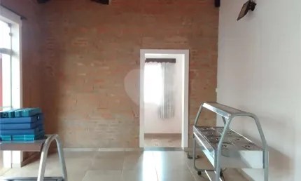 Galpão Comercial à Venda ou Locação – Rua 9 de Julho – Espaço Versátil e Arborizado