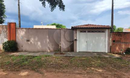 Casa com 3 quartos à venda na Avenida Eunice Pinheiro Piva, 174, Lagoa Dourada, Brotas