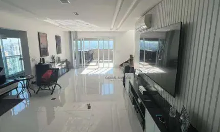 Cobertura exclusiva com piscina no Reserva Manacá – 502 m², 4 suítes e 8 vagas