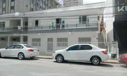 Casa com 4 quartos para alugar na Rua 258, 74, Meia Praia, Itapema