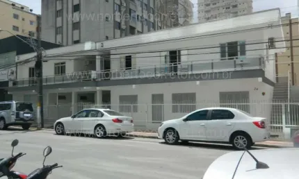 Casa com 7 quartos para alugar na Rua 258, 74, Meia Praia, Itapema