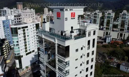 Apartamento à venda na Rua 129, 123, Centro, Itapema