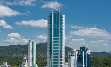 Apartamento à venda na Rua Julieta Lins, 32, Pioneiros, Balneário Camboriú