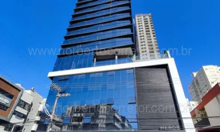 Apartamento à venda na Avenida Nereu Ramos, 3896, Meia Praia, Itapema