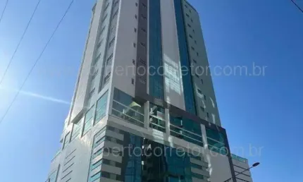 Apartamento à venda na Avenida Nereu Ramos, 3311, Meia Praia, Itapema
