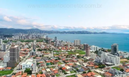 Apartamento à venda na Rua Nicolau Maggi, 430, Balneário Perequê, Porto Belo