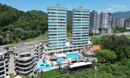 Apartamento à venda na Avenida Nereu Ramos, 1649, Meia Praia, Itapema