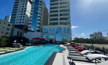 Apartamento à venda na Rua 313, 15, Meia Praia, Itapema