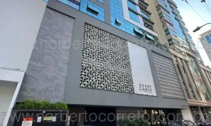 Apartamento à venda na Rua 305, 296, Meia Praia, Itapema