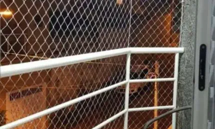 SOBRADO NA VILA FORMOSA COM VARANDA CHURRASQUEIRA E 3 VAGAS DE GARAGENS.