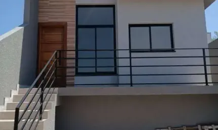 CASA TERREA NOVA MODERNA LIVING COM PÉ DIREITO ALTO BAIRRO BELA ATIBAIA