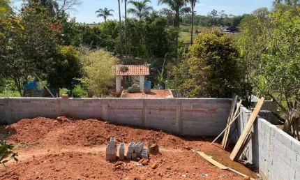 Terreno à venda no Jardim Dora, Suzano 