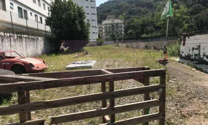 Terreno à venda na Avenida Santa Maria, Enseada, Guarujá
