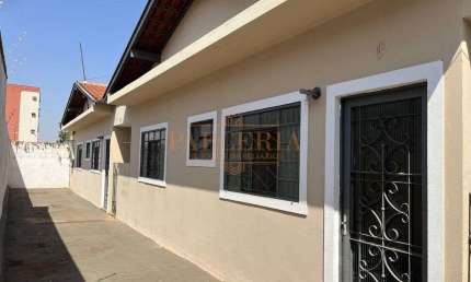 Casa para locacao  na Vila Santo Antonio , perto do Aracatuba Clube de campo, Aracatuba!