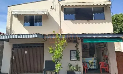 Casa a venda em Aracatuba com 2 dormitorios, churrasqueira e garagem coberta!