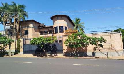 Casa de Luxo com 5 Dormitorios e Piscina no Bairro Saudade | Aracatuba
