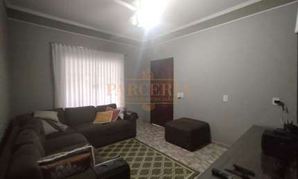 Casa de 3 dormitorios com varanda gourmet em Sao Rafael, Aracatuba