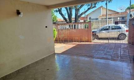 Casa com 3 quartos à venda no Planalto, Araçatuba 