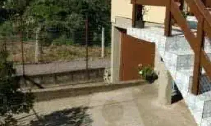 Casa com 2 quartos à venda na rua evaristo lucchesi, 11, charqueadas, caxias do sul por r$ 240.000